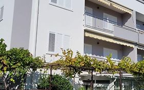 Sunshine Apartments Podstrana